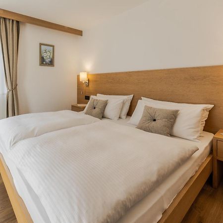 Villa Resi B&B กอร์วารา อิน บาเดีย ภายนอก รูปภาพ