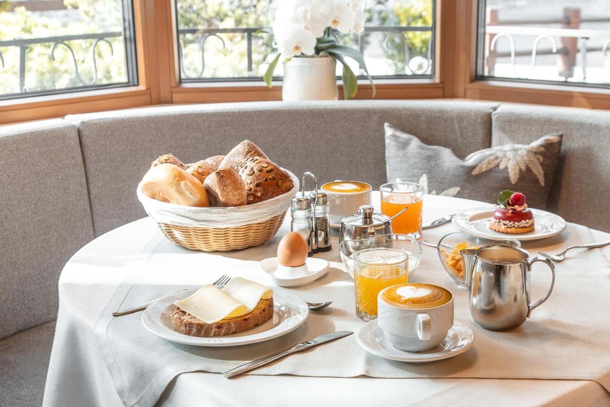 Villa Resi B&B กอร์วารา อิน บาเดีย ภายนอก รูปภาพ